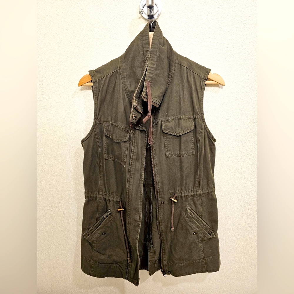 American Rag Vest size M